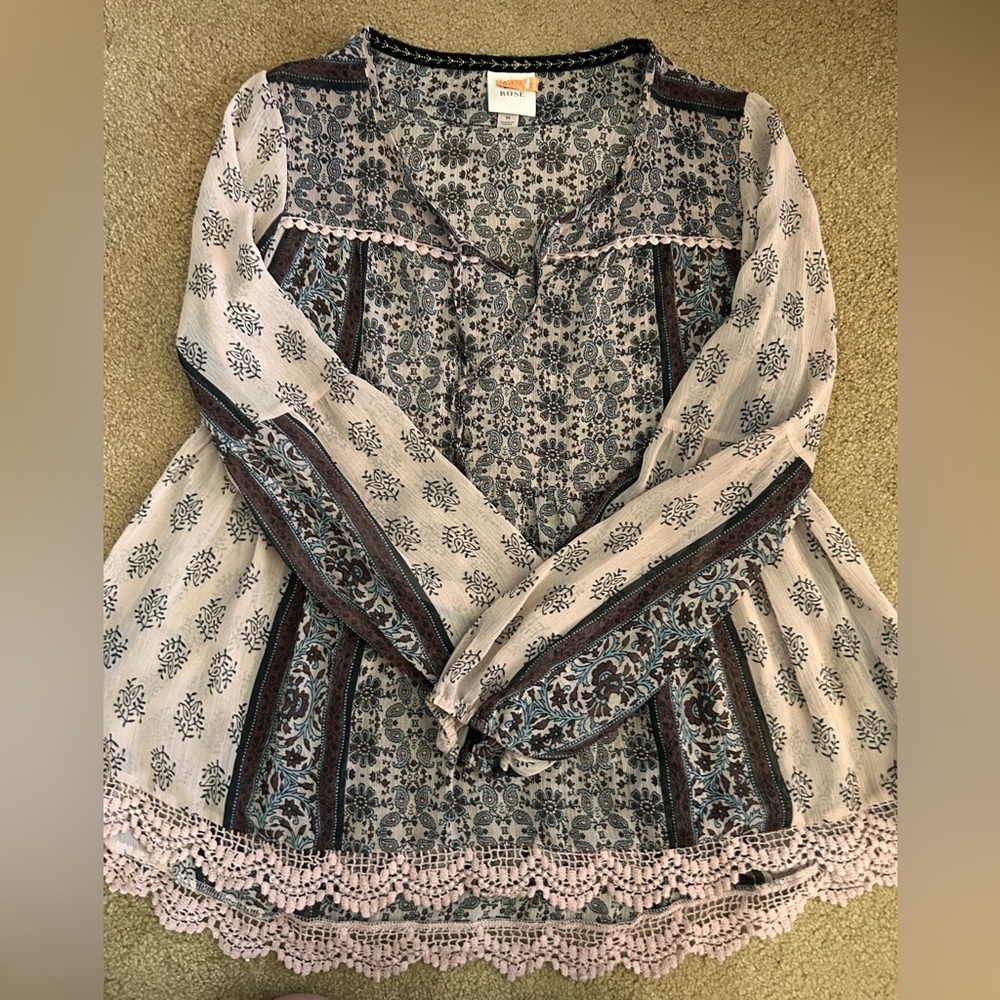 Women’s boutique babydoll style blouse